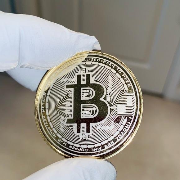 Gold Plated Replica Bitcoin Crypto Currency. - Picture 2 of 5